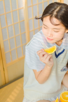 把乳夹乖乖戴上被迫调教